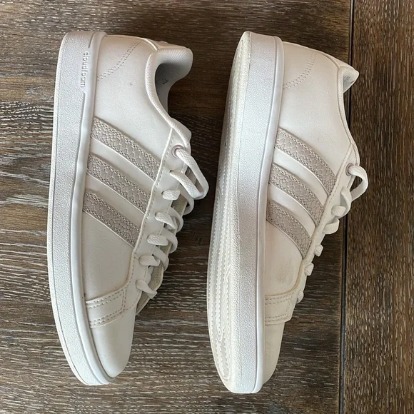 Used - Picture 4 of 9